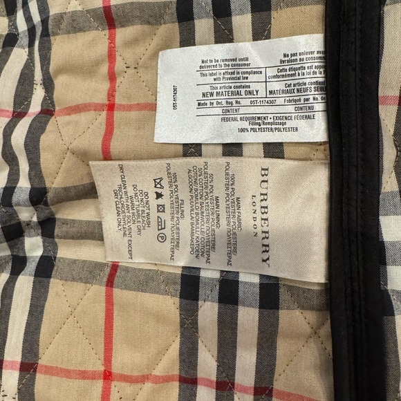 Black Quilted Burberry Jacket - Large - Picture 3 of 4